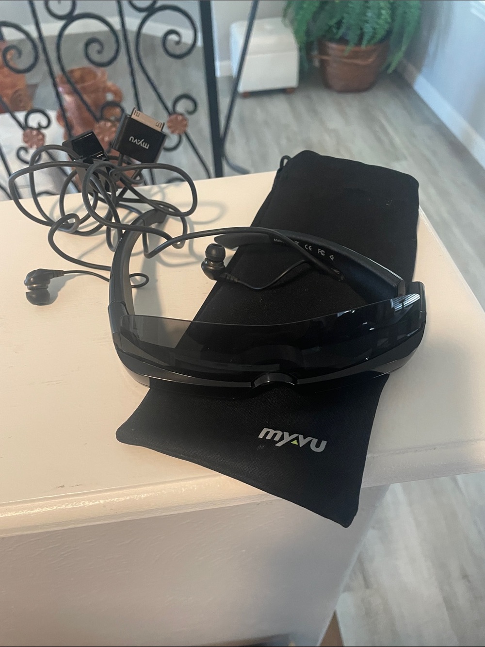 Vintage Myvu Personal Media Viewer (PMV)